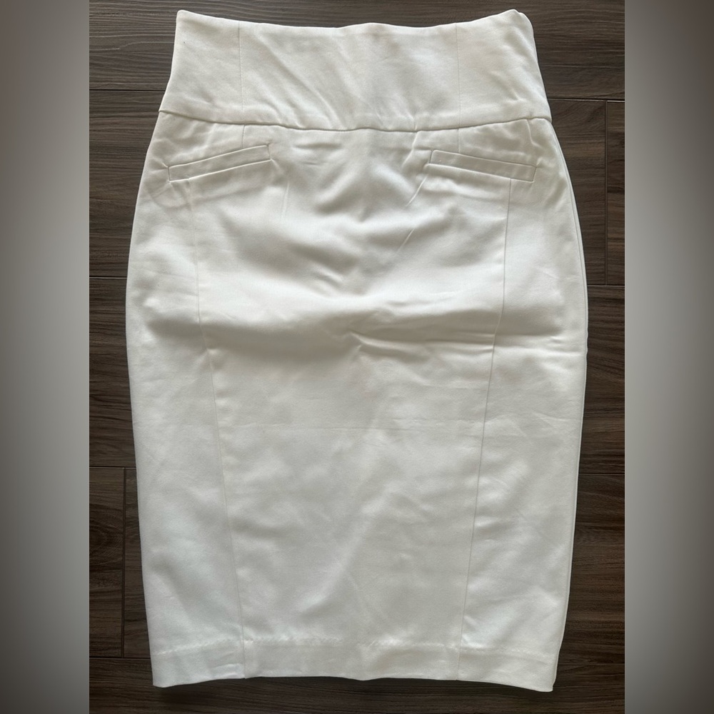 Ricki’s Classic White Ivory Pencil Skirt Midi Skirt Size 0